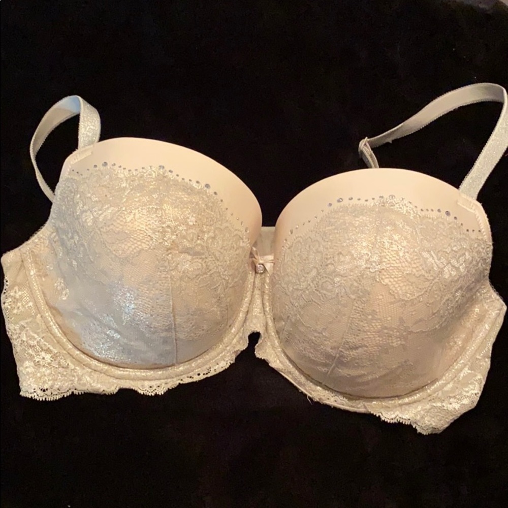 Victoria secret dream angels lined Demi bra